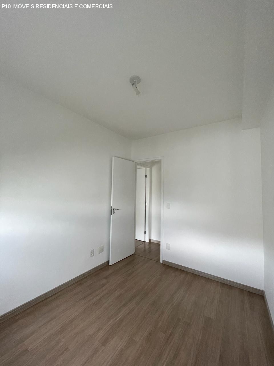 Apartamento à venda com 2 quartos, 56m² - Foto 11