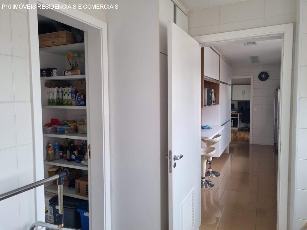 Apartamento à venda com 4 quartos, 200m² - Foto 16