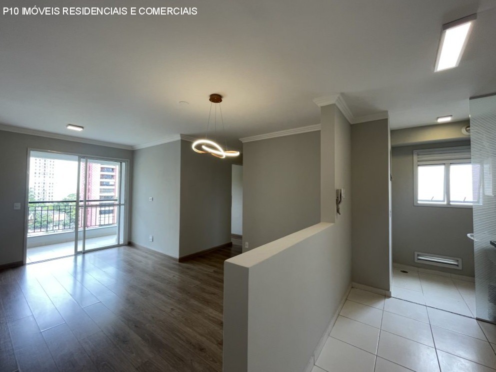 Apartamento à venda com 3 quartos, 70m² - Foto 1