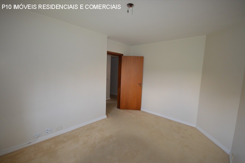 Apartamento à venda com 4 quartos, 196m² - Foto 8