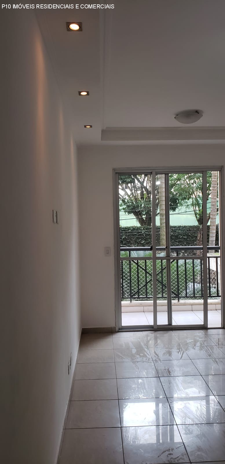 Apartamento à venda com 2 quartos, 46m² - Foto 1