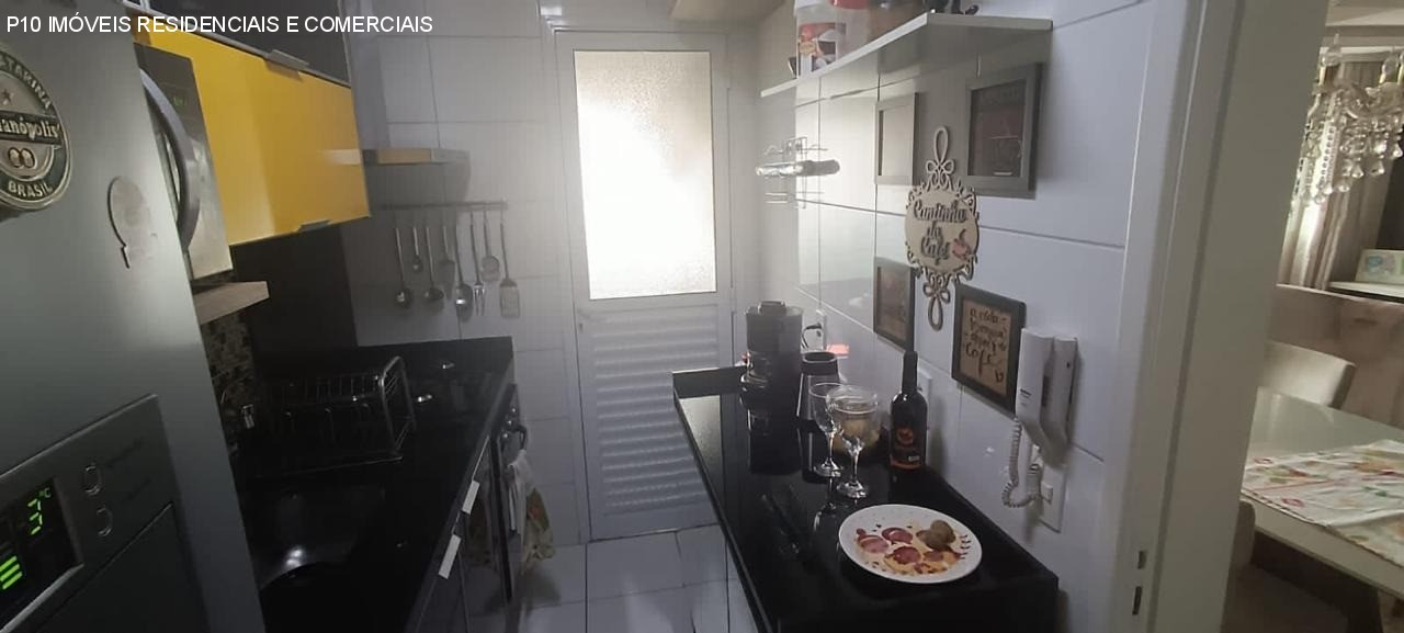 Apartamento à venda com 2 quartos, 73m² - Foto 4