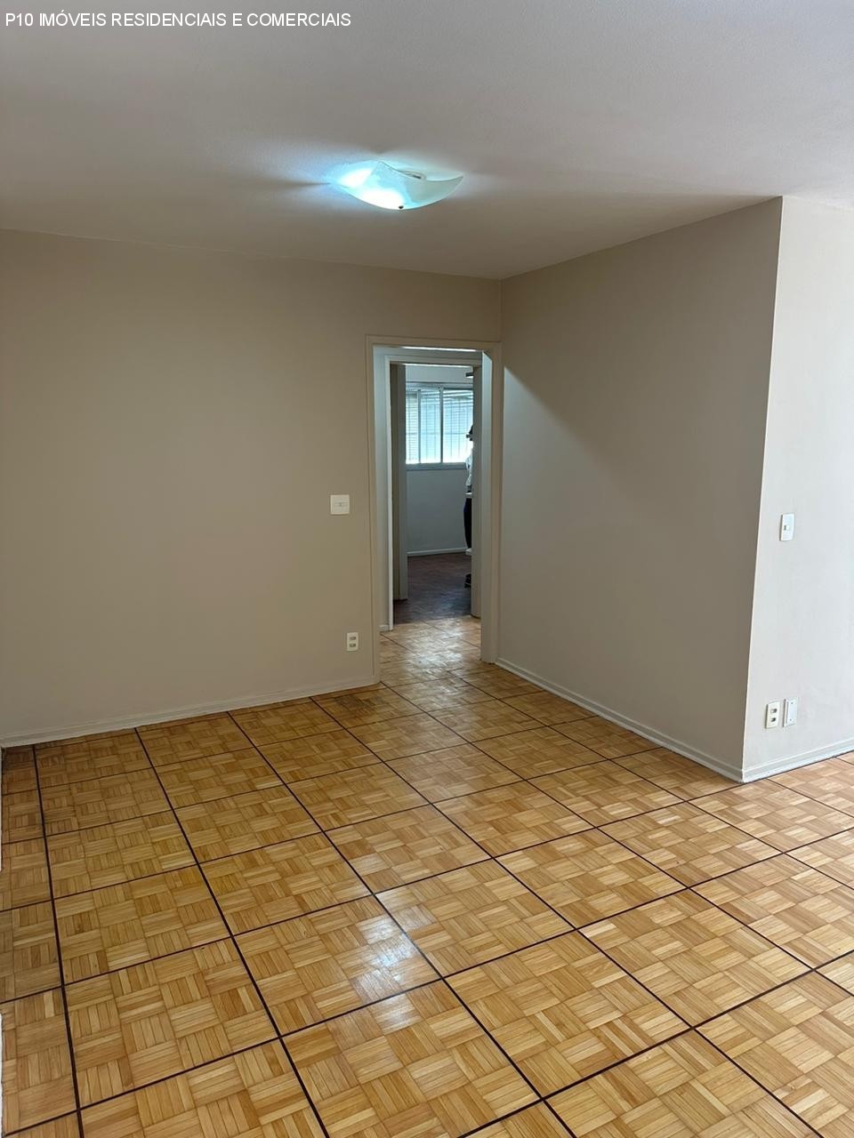 Apartamento à venda com 3 quartos, 125m² - Foto 2