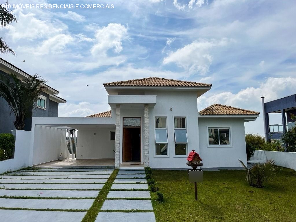 Casa de Condomínio à venda com 3 quartos, 500m² - Foto 1