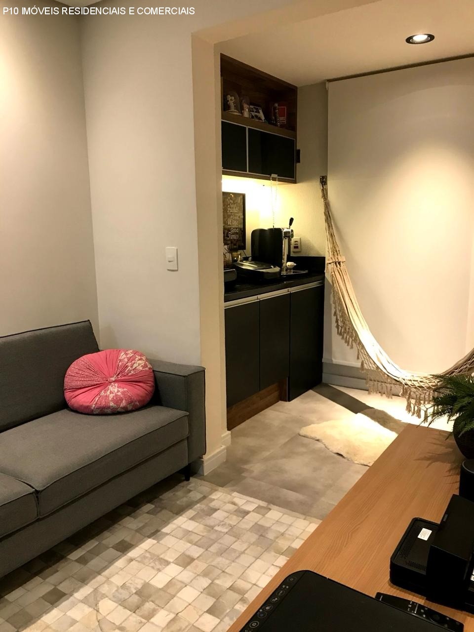 Apartamento à venda com 2 quartos, 67m² - Foto 3