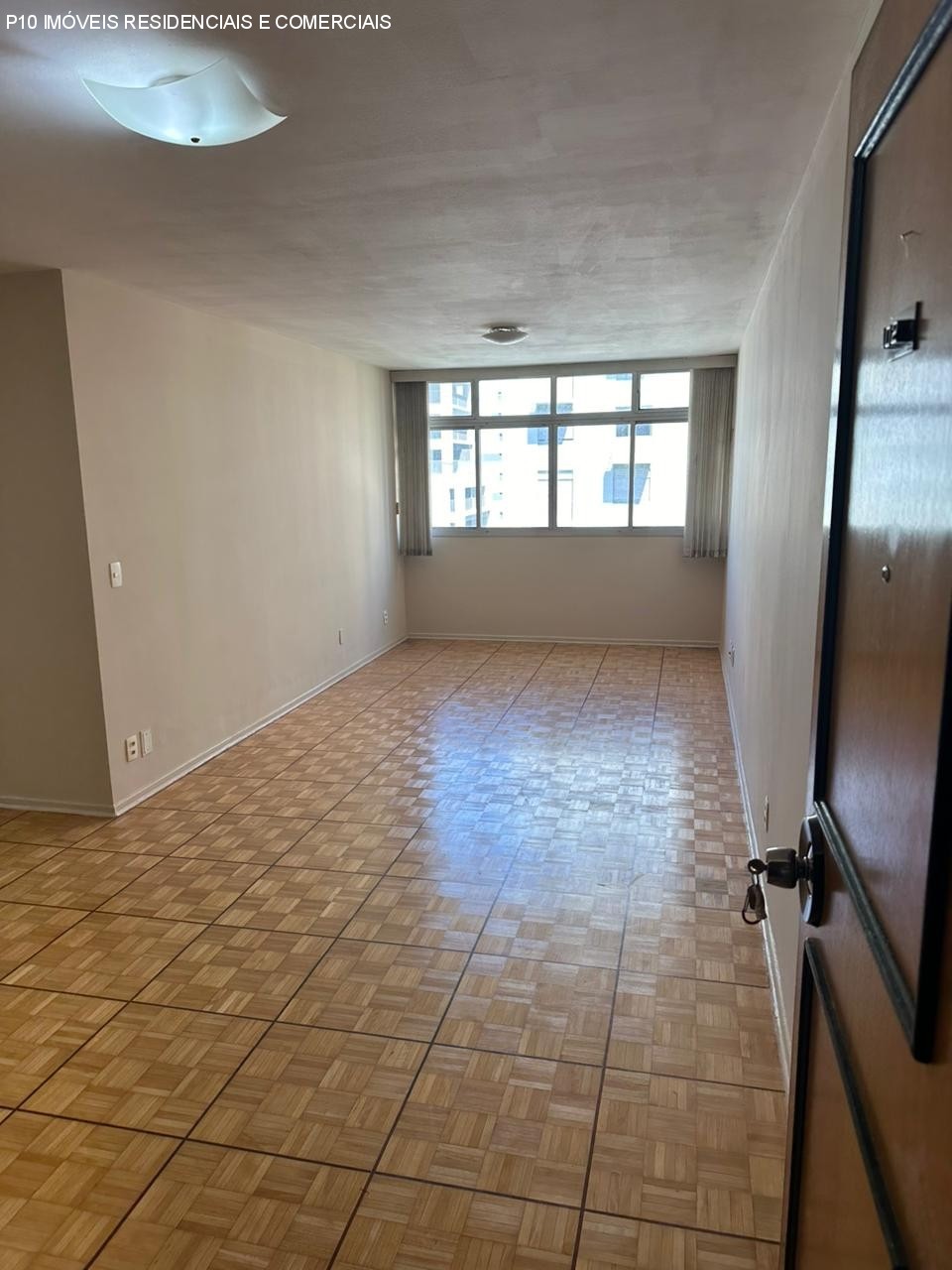 Apartamento à venda com 3 quartos, 125m² - Foto 1