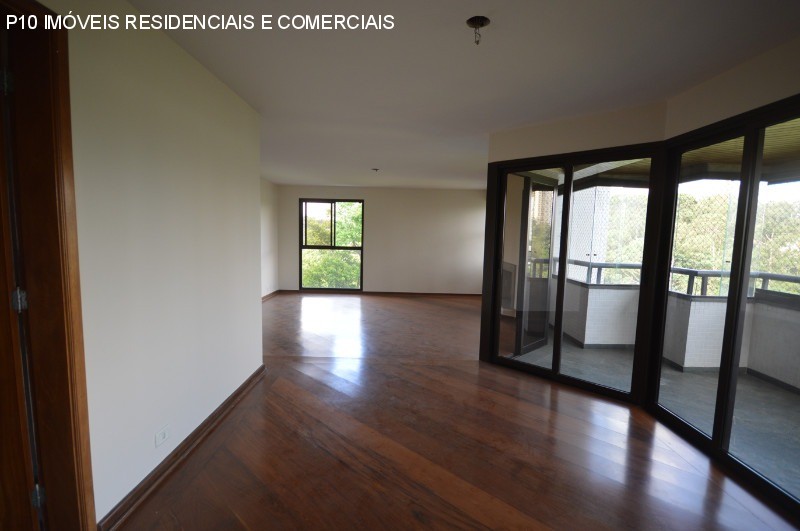 Apartamento à venda com 4 quartos, 196m² - Foto 2