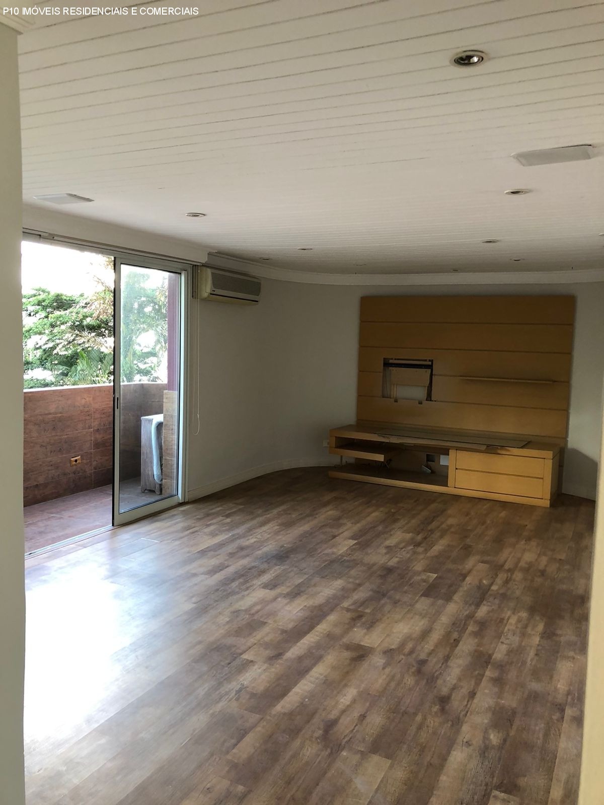 Apartamento à venda com 3 quartos, 200m² - Foto 1