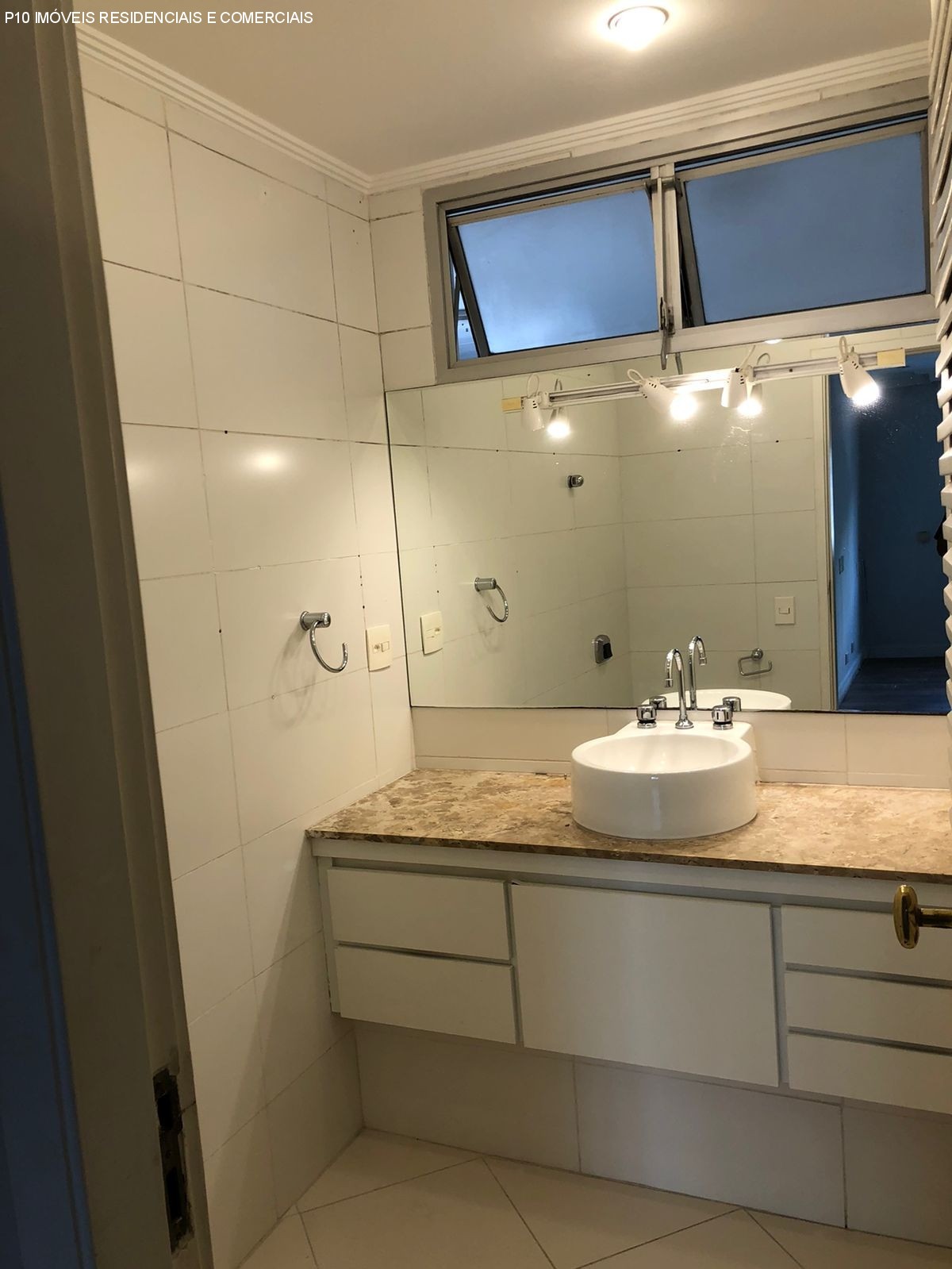 Apartamento à venda com 3 quartos, 200m² - Foto 15