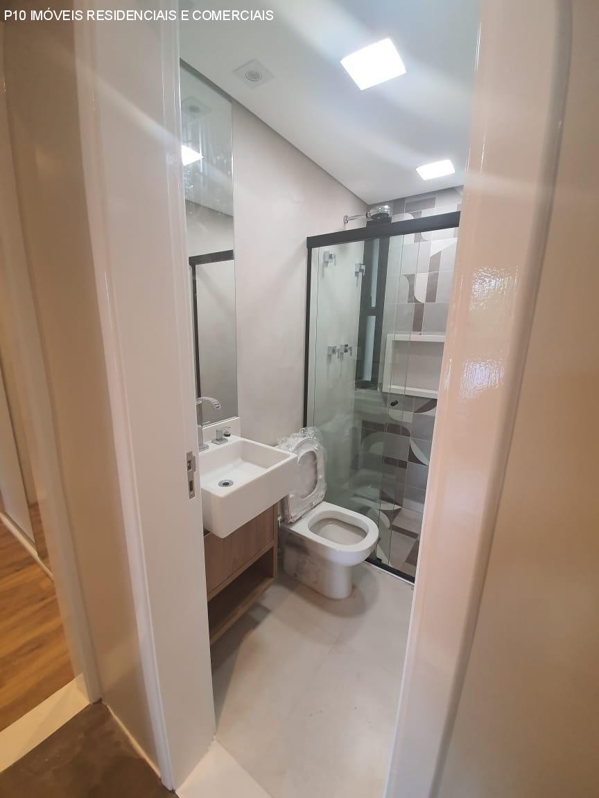 Apartamento à venda com 2 quartos, 70m² - Foto 11