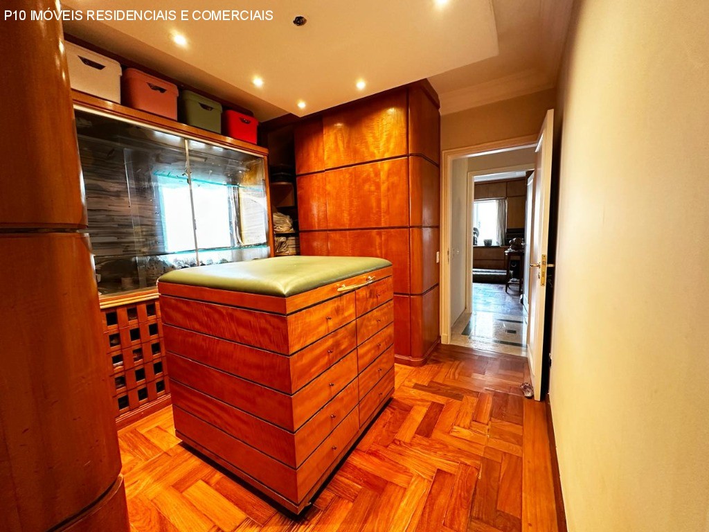 Apartamento à venda com 3 quartos, 138m² - Foto 9