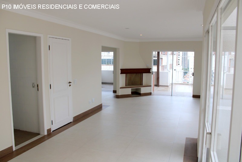 Cobertura à venda com 3 quartos, 205m² - Foto 2