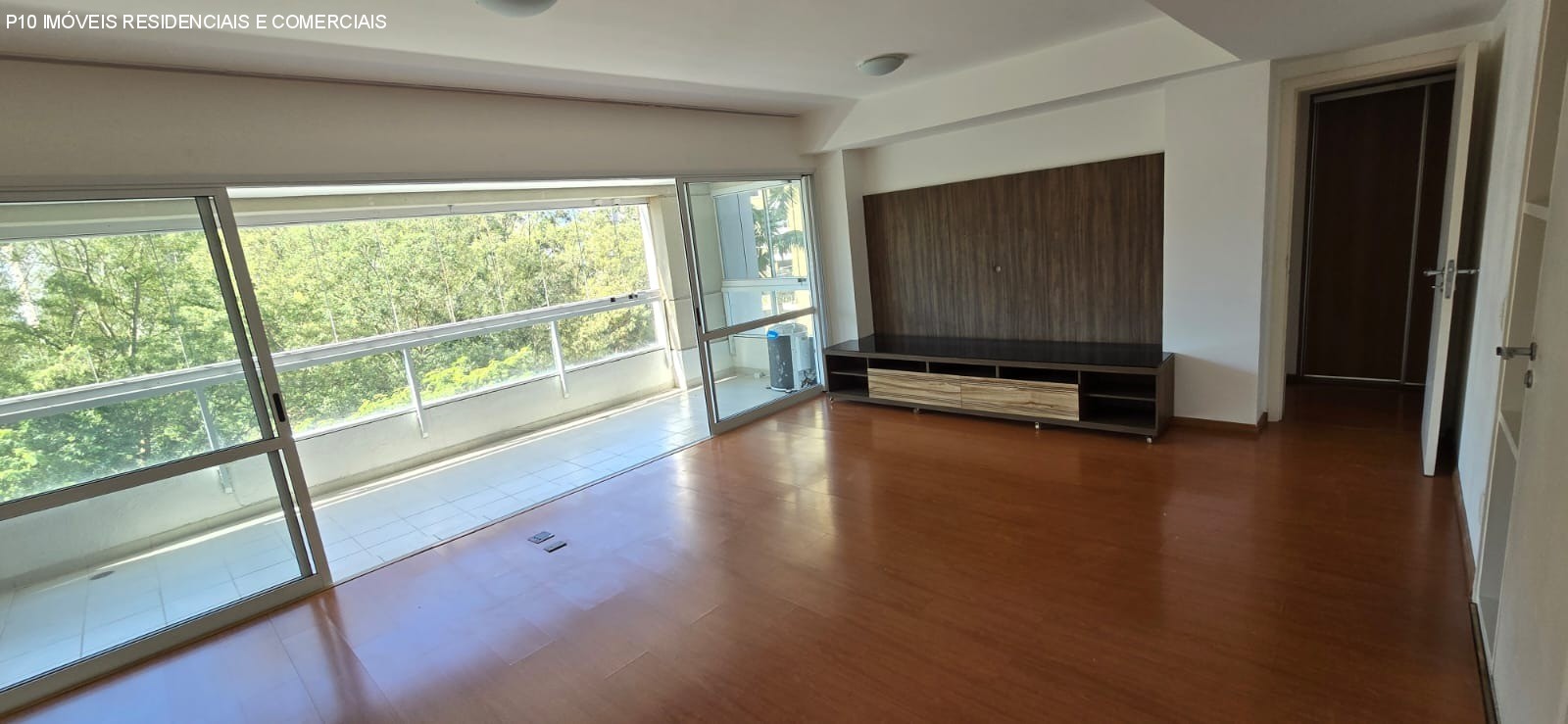 Apartamento à venda com 3 quartos, 138m² - Foto 3