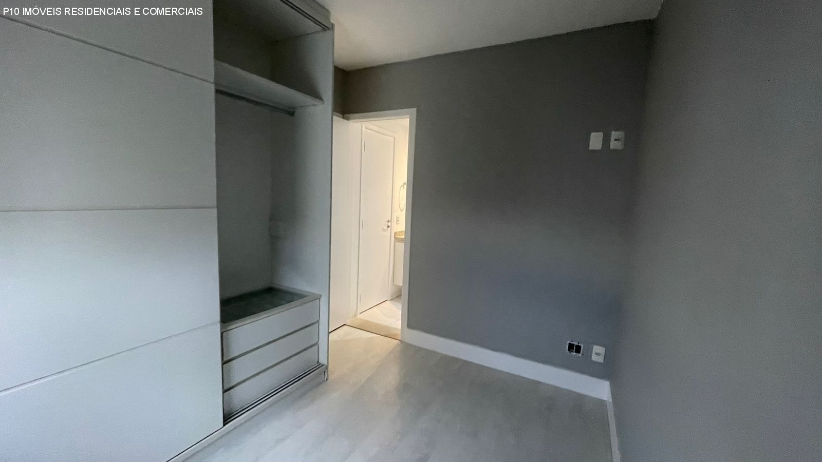 Apartamento à venda com 2 quartos, 66m² - Foto 11