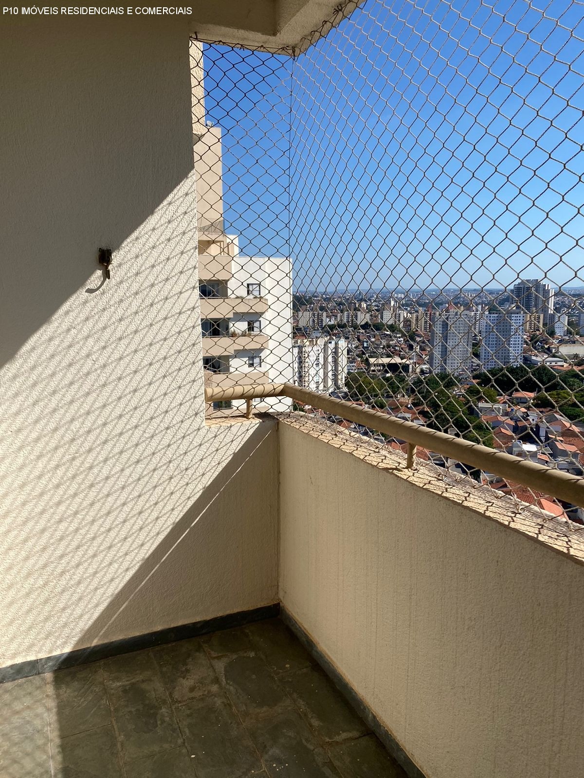 Apartamento à venda com 2 quartos, 70m² - Foto 4