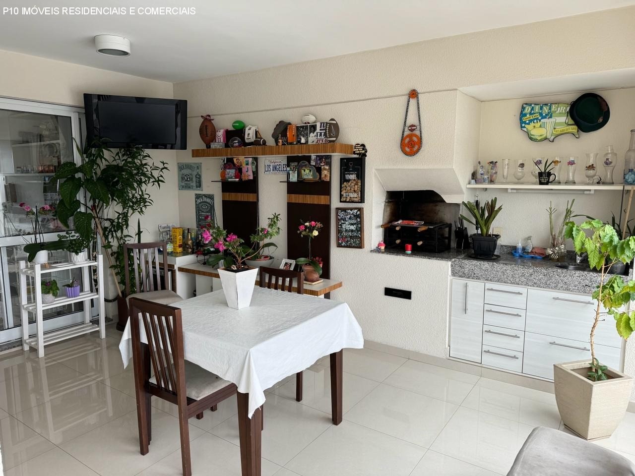 Apartamento à venda com 3 quartos, 181m² - Foto 3