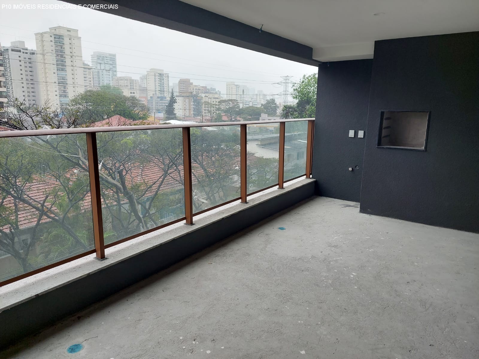 Apartamento à venda com 3 quartos, 110m² - Foto 1