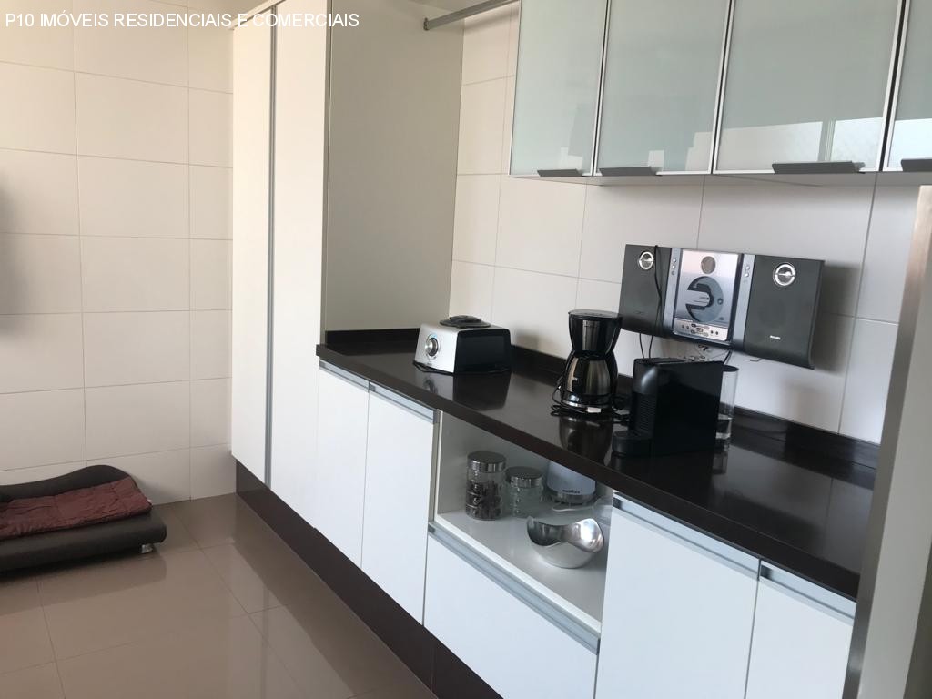 Apartamento à venda com 3 quartos, 236m² - Foto 6