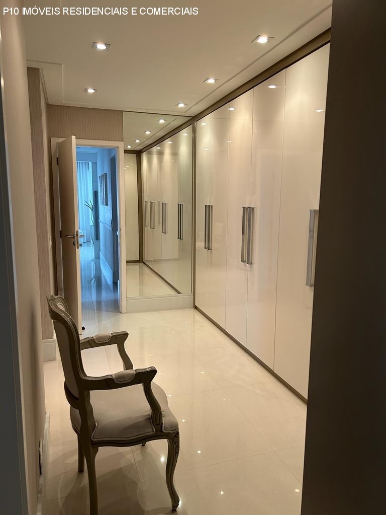 Apartamento à venda com 3 quartos, 236m² - Foto 13