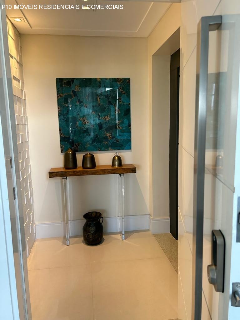 Apartamento à venda com 3 quartos, 236m² - Foto 17