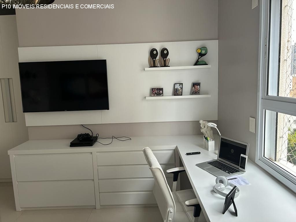 Apartamento à venda com 3 quartos, 236m² - Foto 12