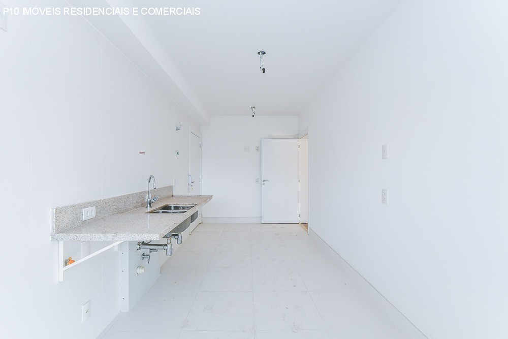 Apartamento à venda com 4 quartos, 244m² - Foto 3