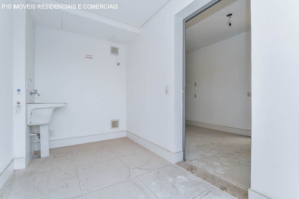 Apartamento à venda com 4 quartos, 244m² - Foto 4