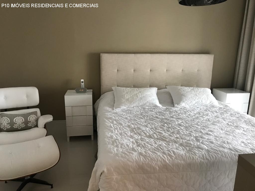 Apartamento à venda com 3 quartos, 236m² - Foto 9