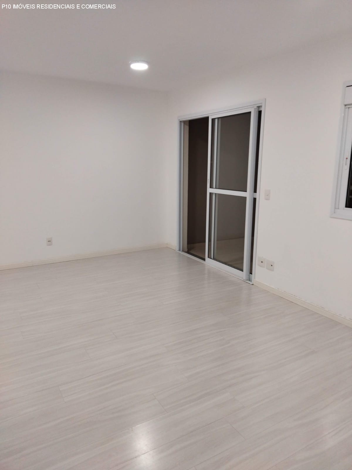 Apartamento à venda com 3 quartos, 74m² - Foto 4