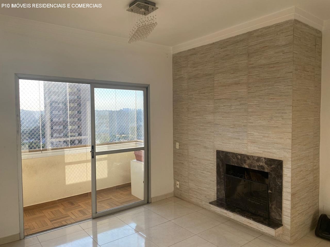 Apartamento à venda com 2 quartos, 70m² - Foto 2