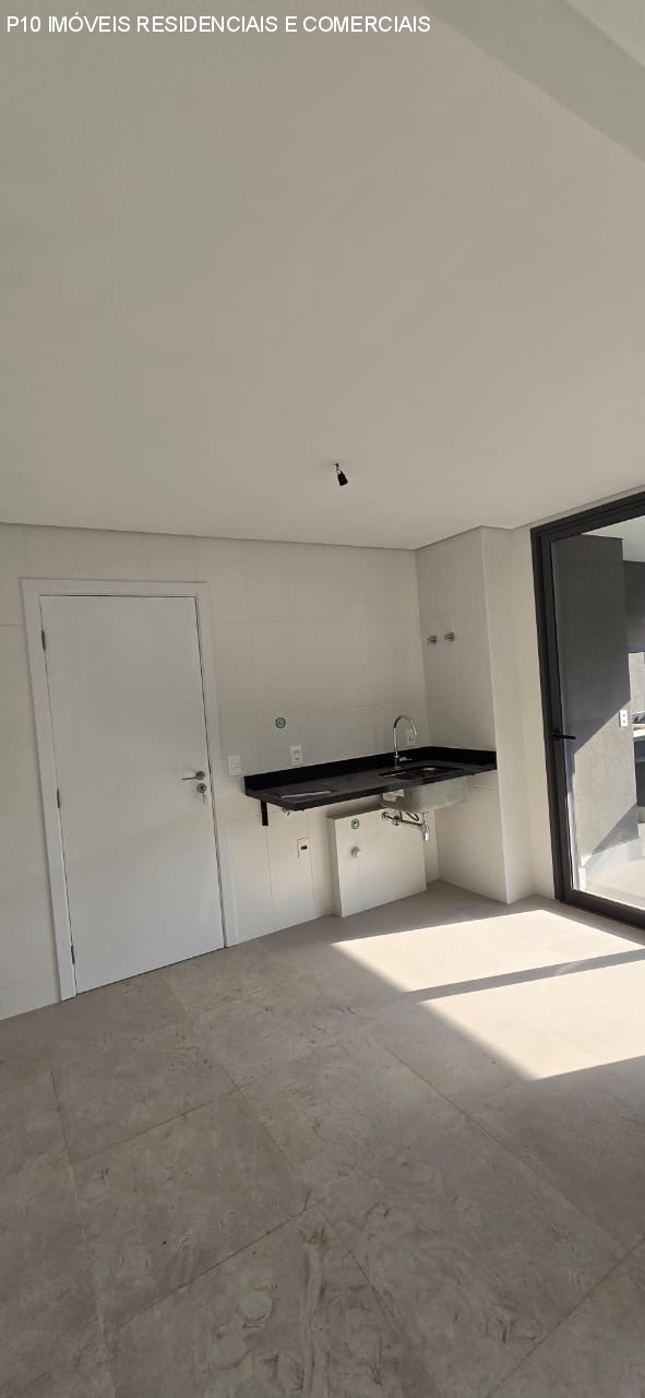 Apartamento à venda com 3 quartos, 142m² - Foto 12