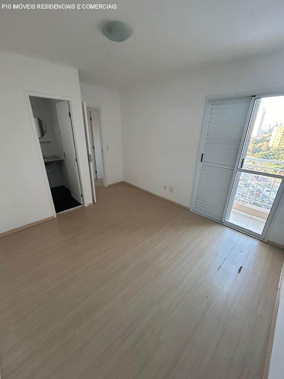 Apartamento à venda com 3 quartos, 76m² - Foto 4