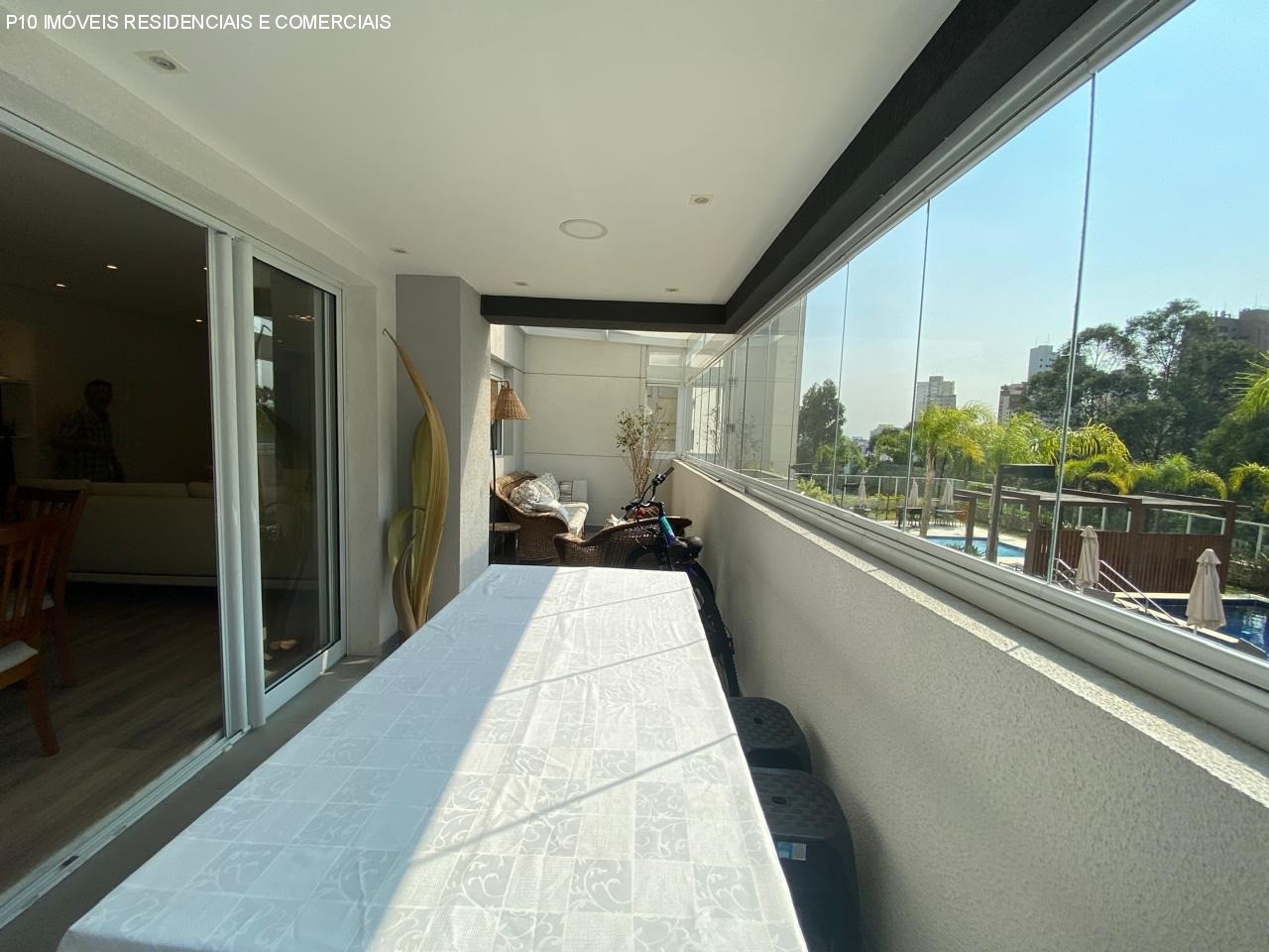 Apartamento à venda com 3 quartos, 137m² - Foto 3