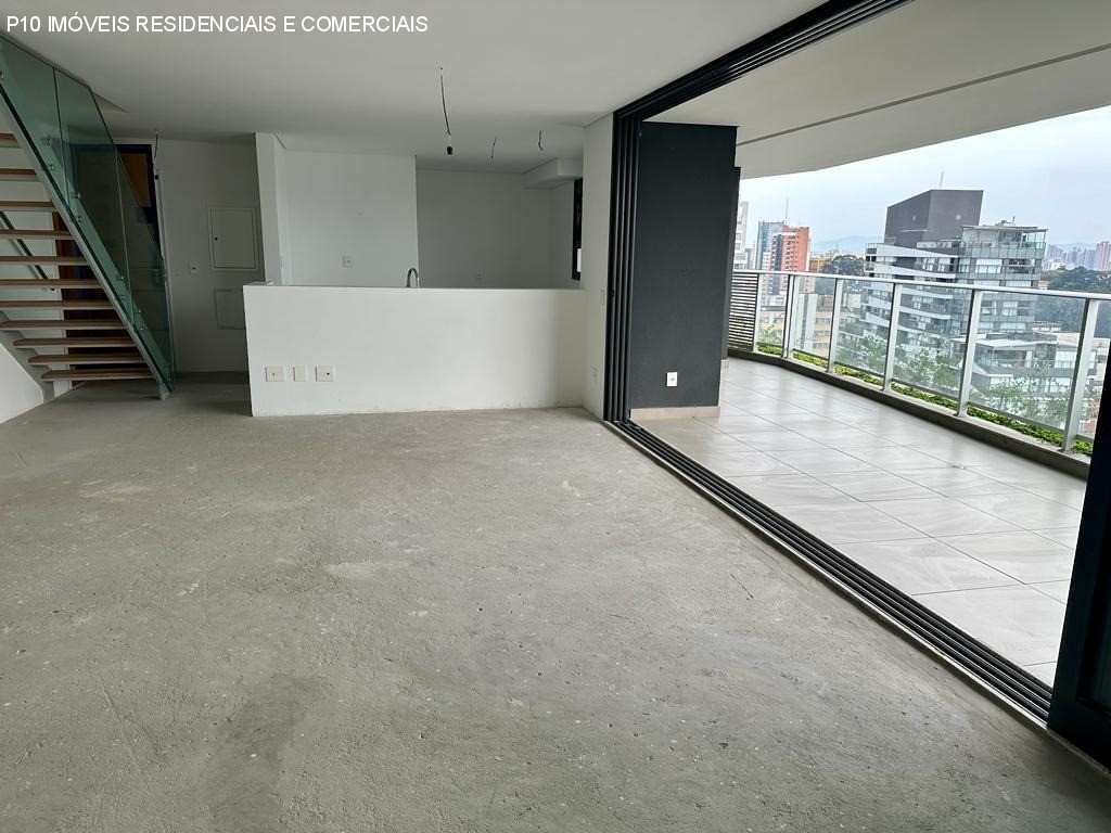 Apartamento à venda com 3 quartos, 196m² - Foto 2