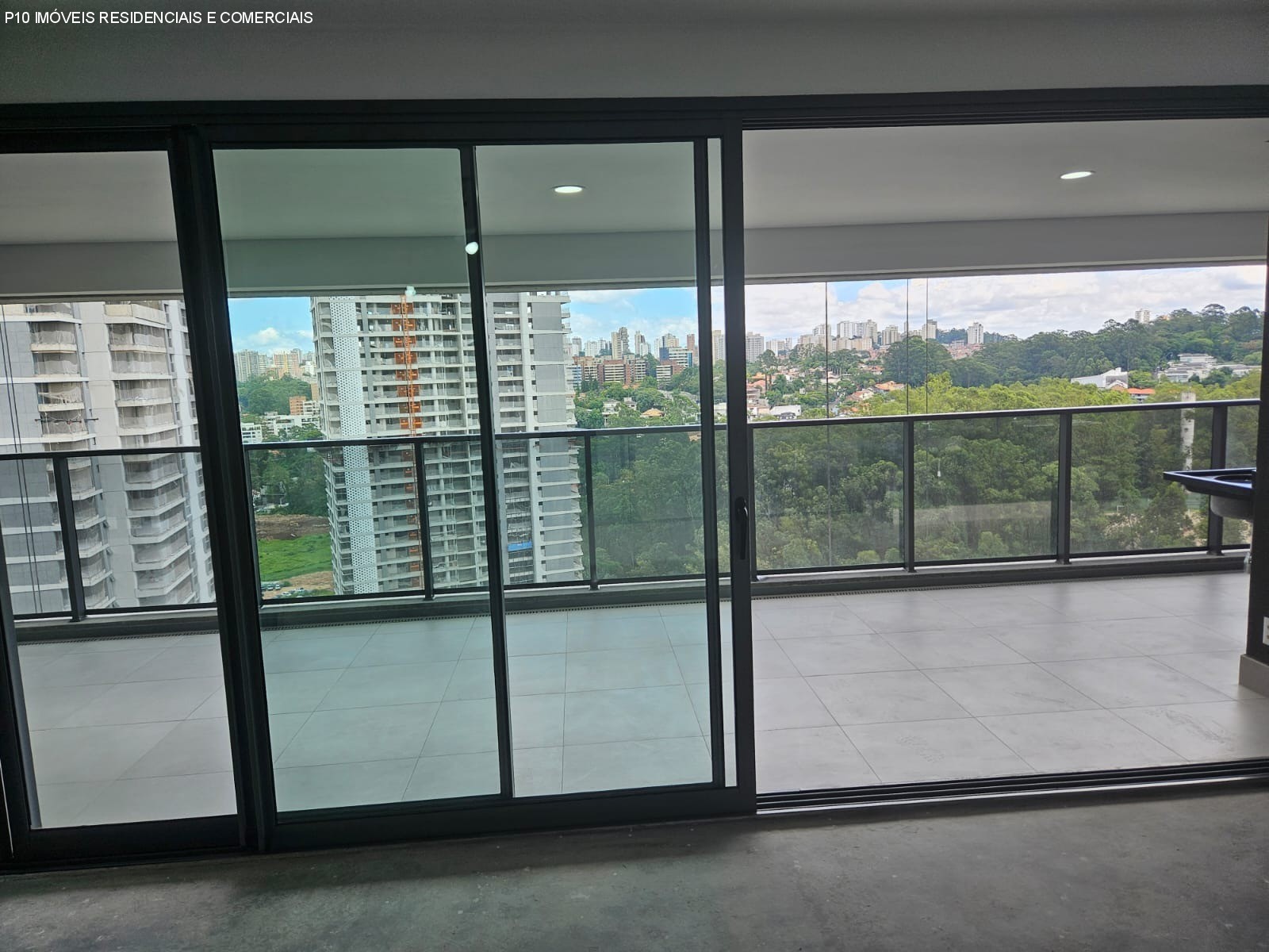 Apartamento à venda com 4 quartos, 186m² - Foto 4