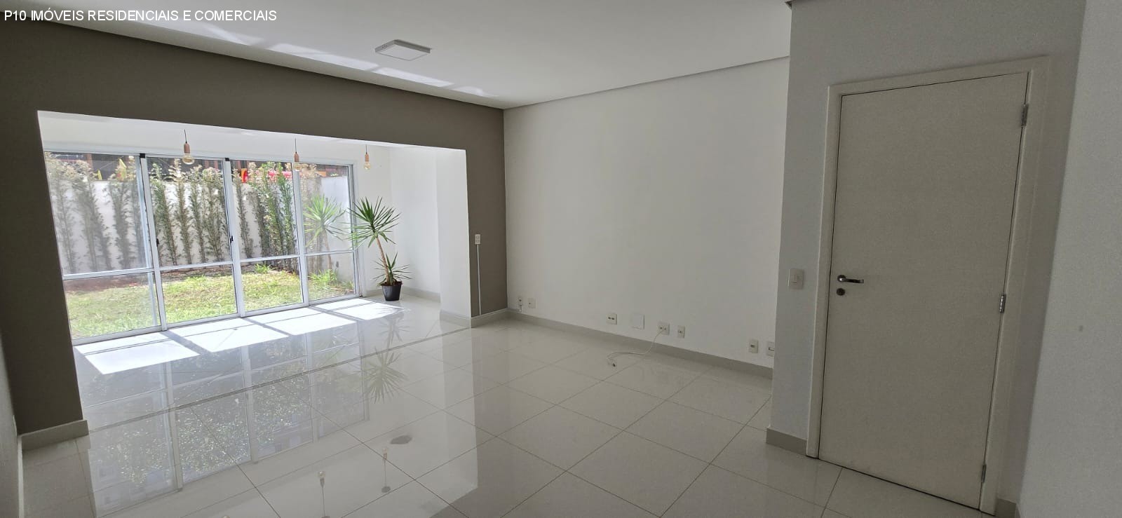 Apartamento à venda com 3 quartos, 215m² - Foto 1