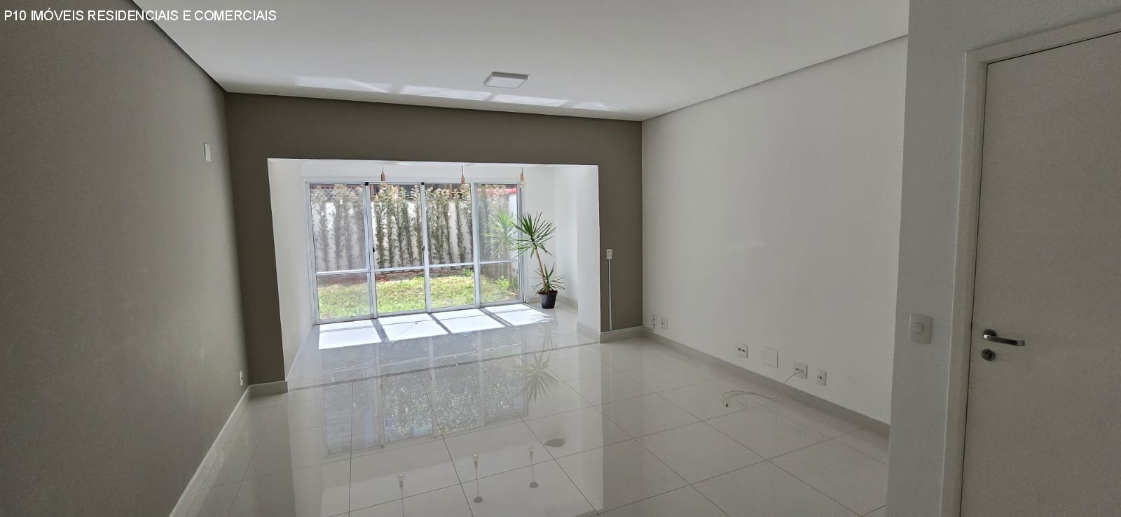 Apartamento à venda com 3 quartos, 215m² - Foto 2