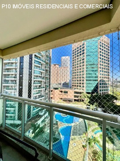 Apartamento à venda com 3 quartos, 160m² - Foto 2