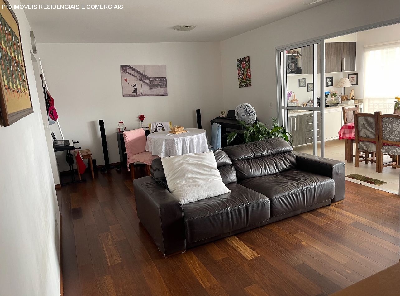 Apartamento à venda com 4 quartos, 150m² - Foto 2