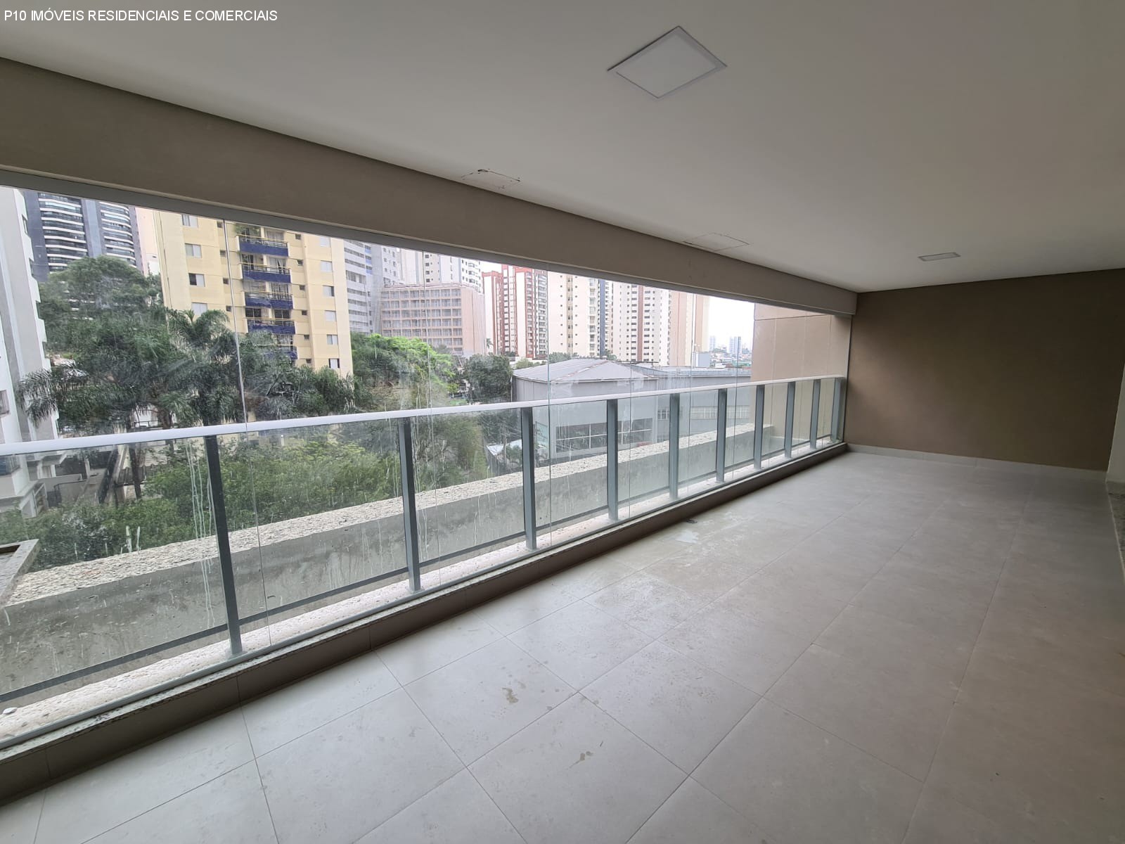 Apartamento à venda com 4 quartos, 146m² - Foto 2