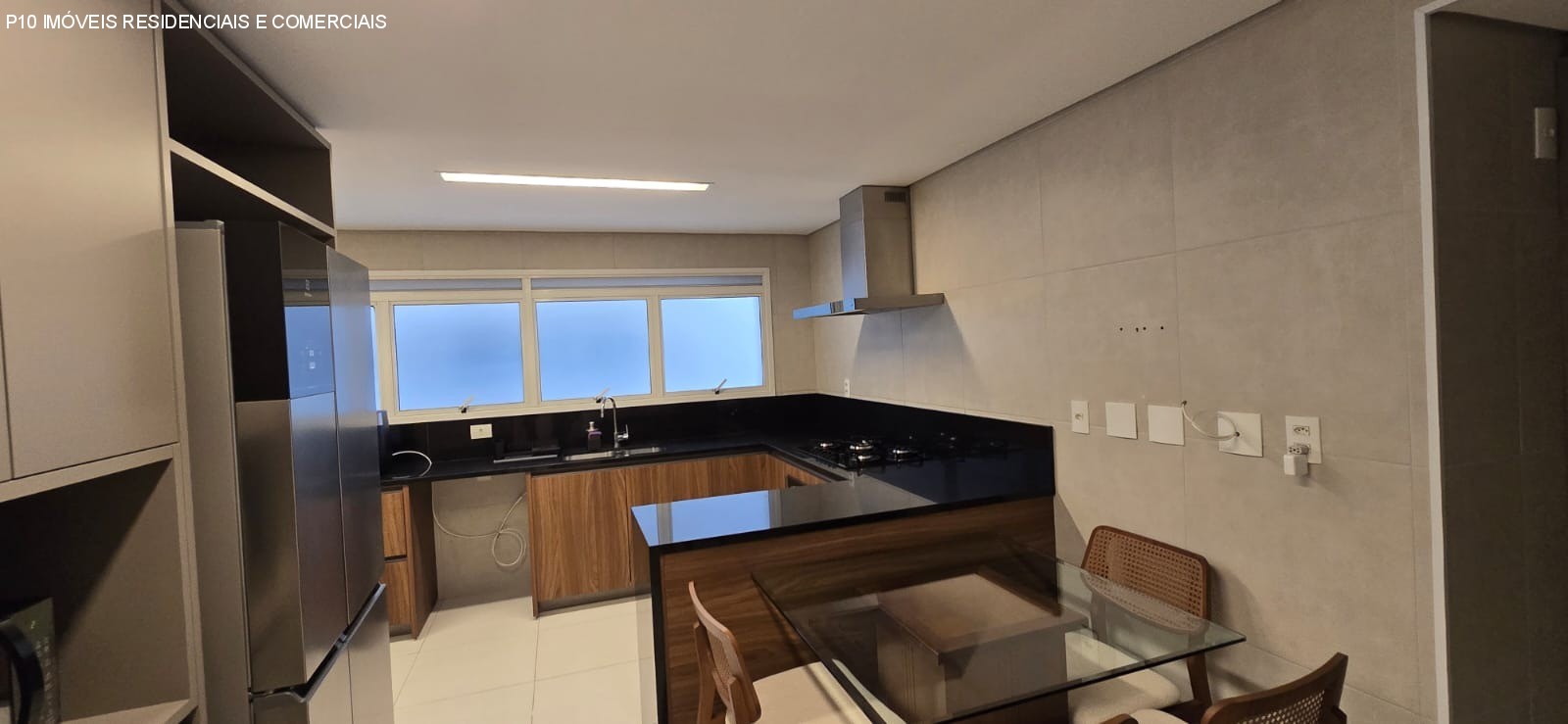 Apartamento à venda com 4 quartos, 238m² - Foto 11