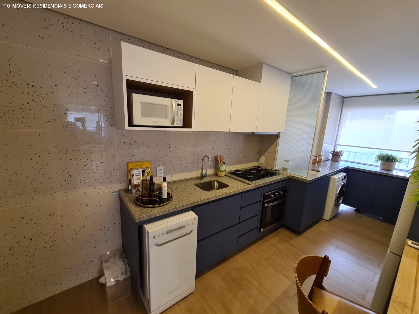 Apartamento à venda com 3 quartos, 122m² - Foto 4