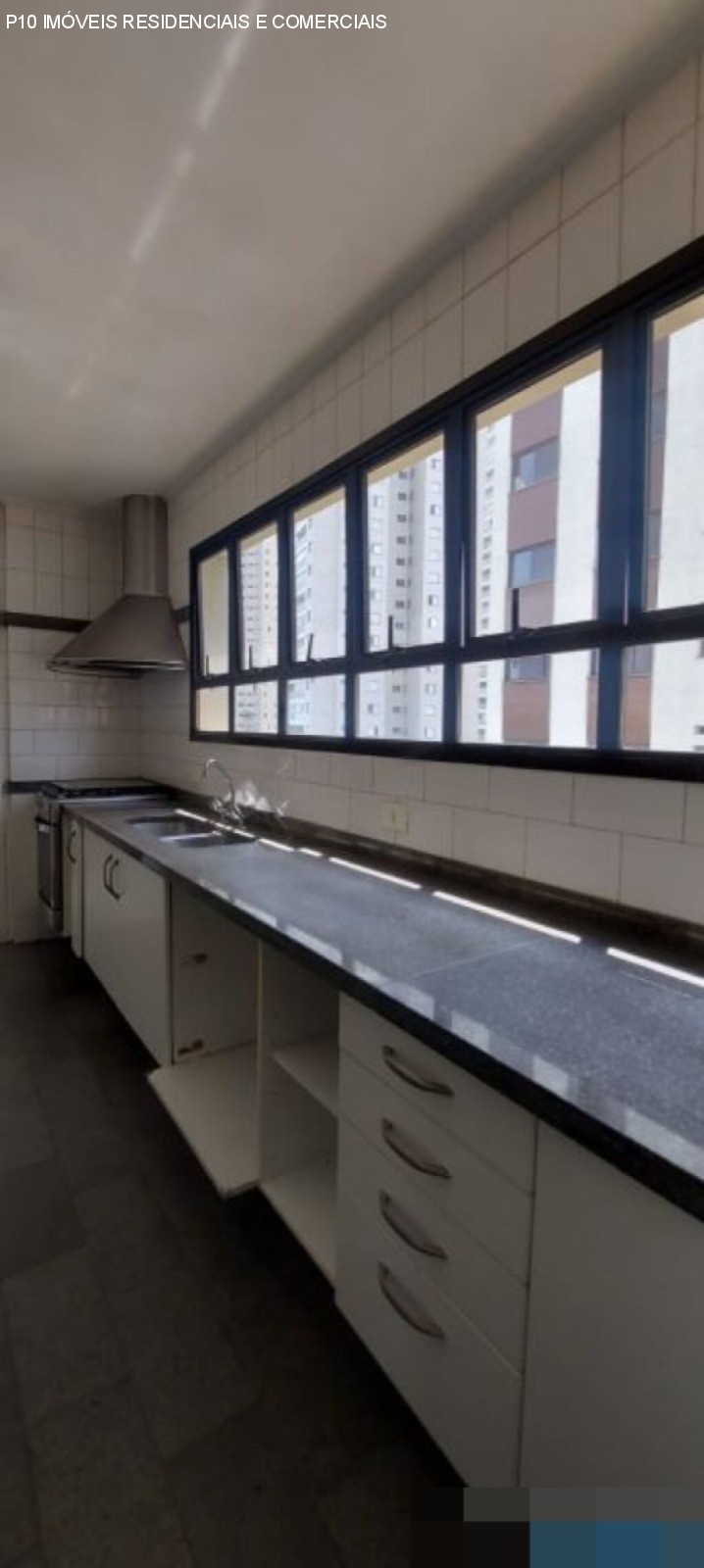 Apartamento à venda com 4 quartos, 165m² - Foto 11