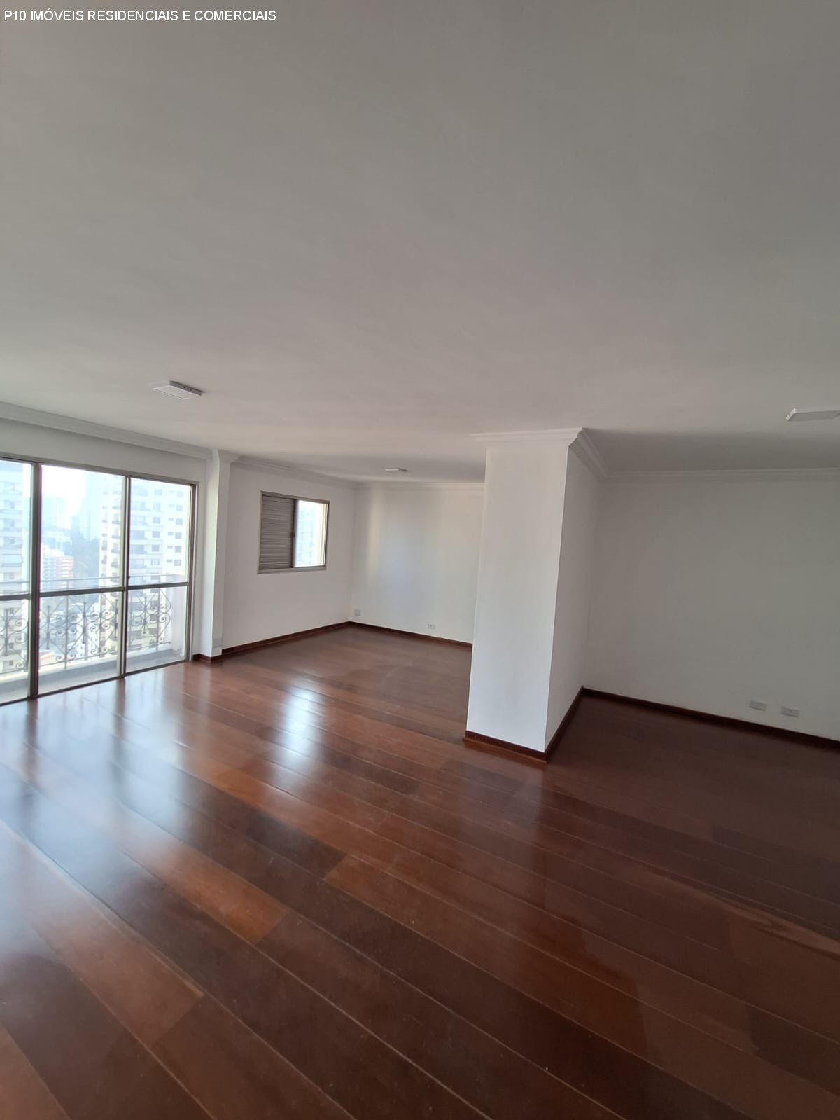 Apartamento à venda com 3 quartos, 102m² - Foto 2