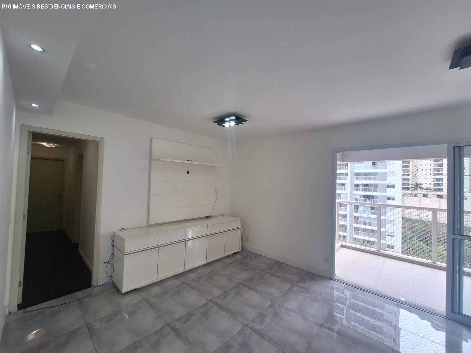 Apartamento à venda com 3 quartos, 106m² - Foto 9