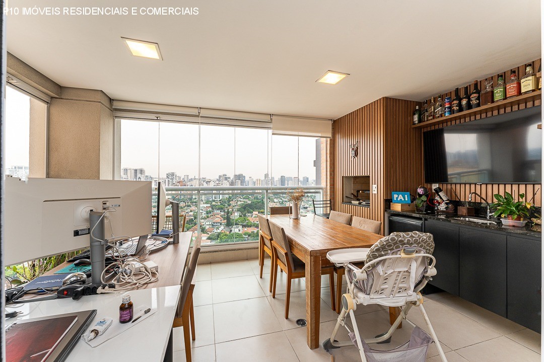 Apartamento à venda com 3 quartos, 135m² - Foto 2