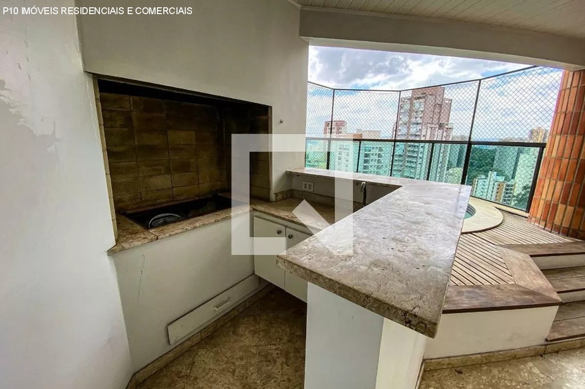 Apartamento à venda com 4 quartos, 236m² - Foto 2