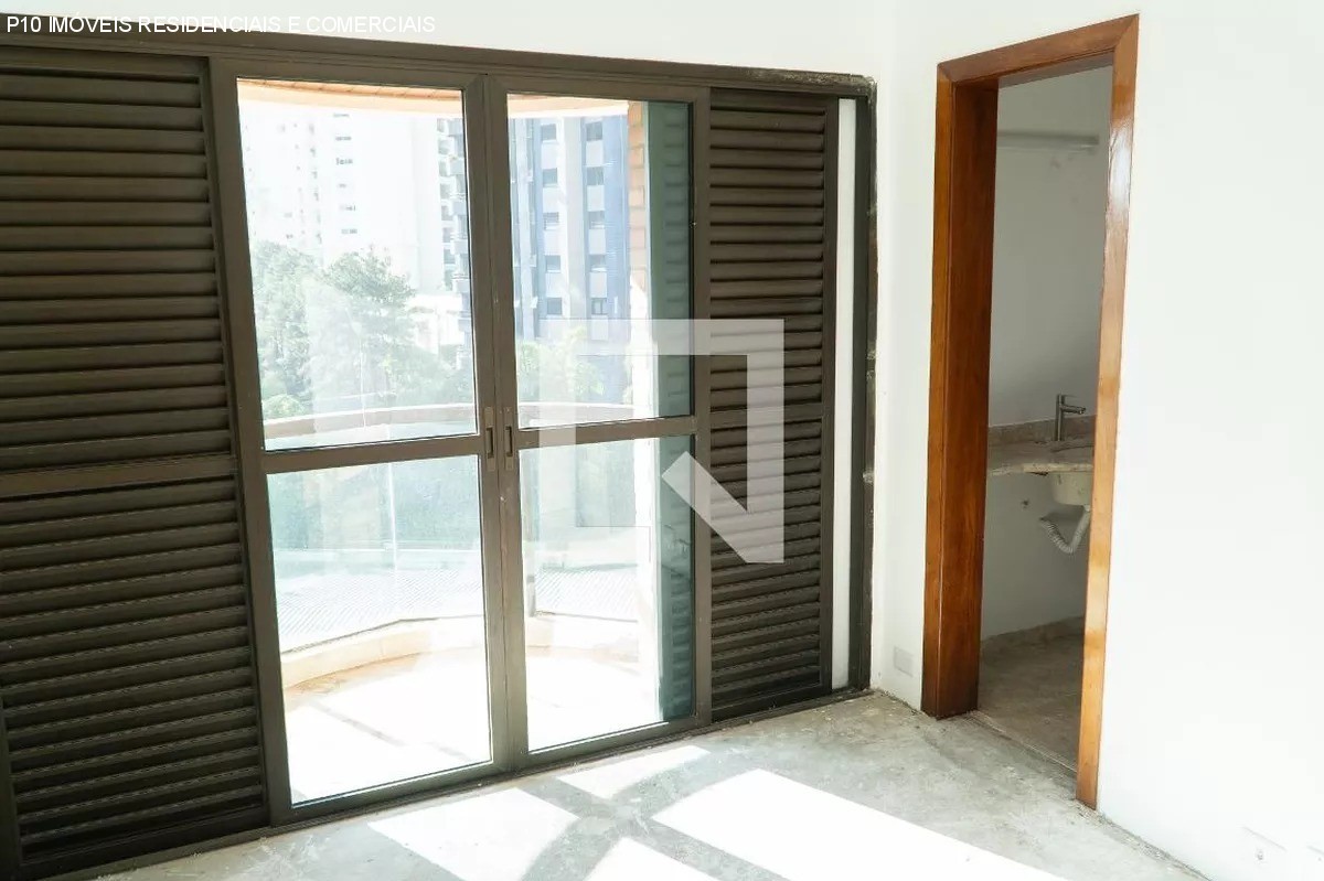 Apartamento à venda com 4 quartos, 236m² - Foto 17