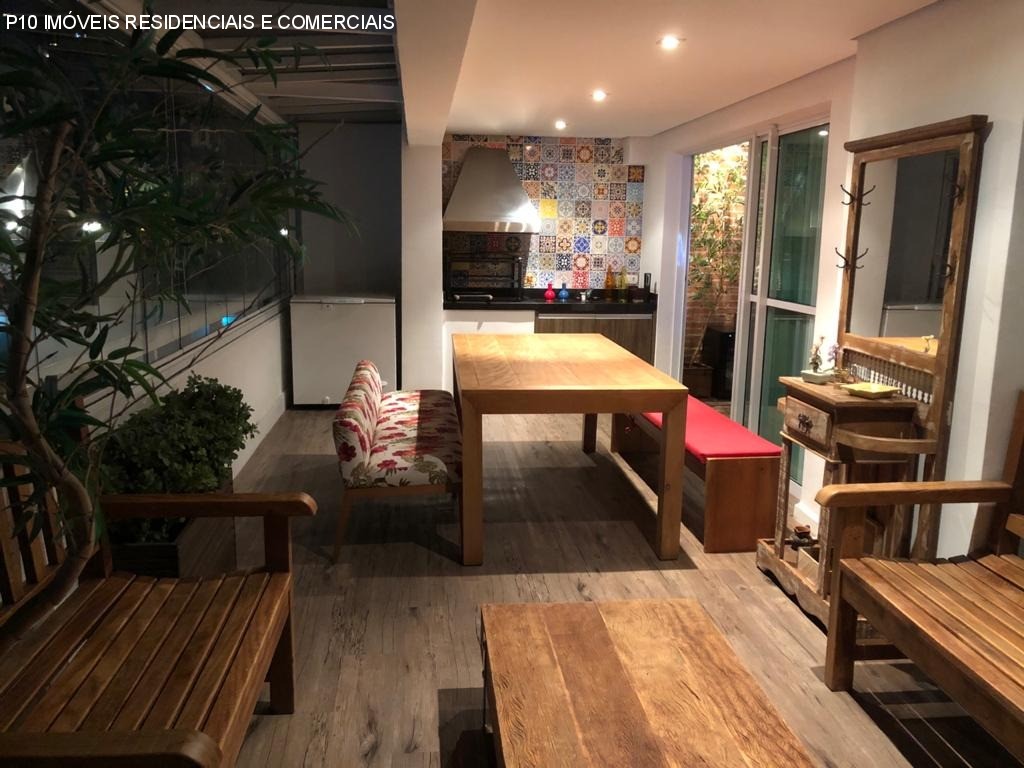 Apartamento à venda com 3 quartos, 138m² - Foto 1