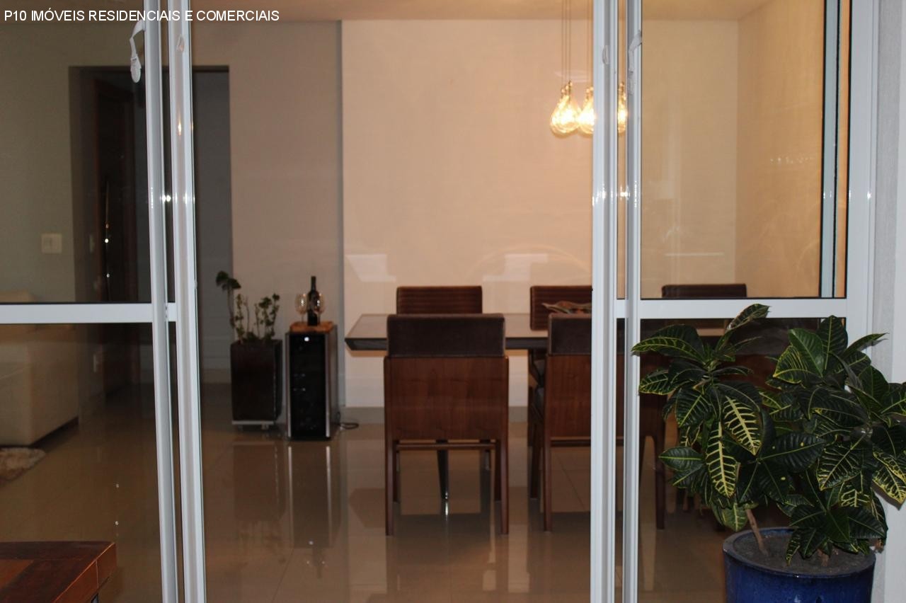 Apartamento à venda com 2 quartos, 105m² - Foto 4